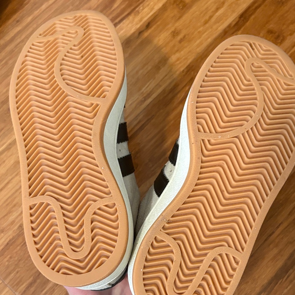 Adidas Cream and Black Classic Sneakers - Picture 3 of 3